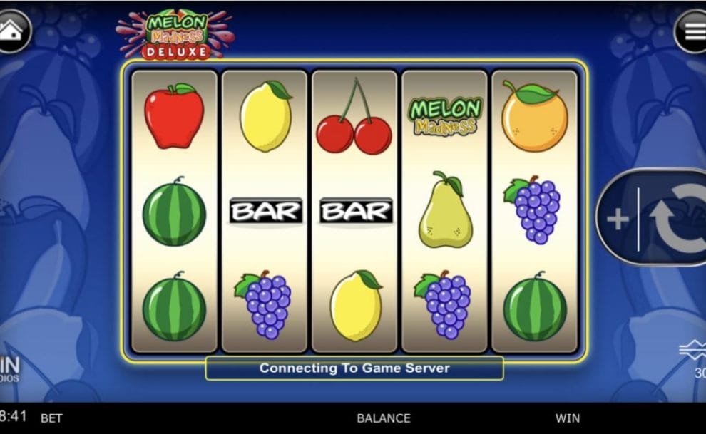 Melon Madness Deluxe online slot casino game reels