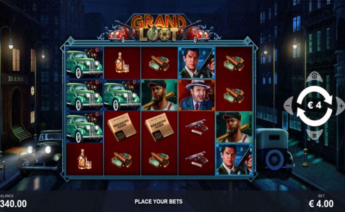 Grand Loot online slot game graphics.
