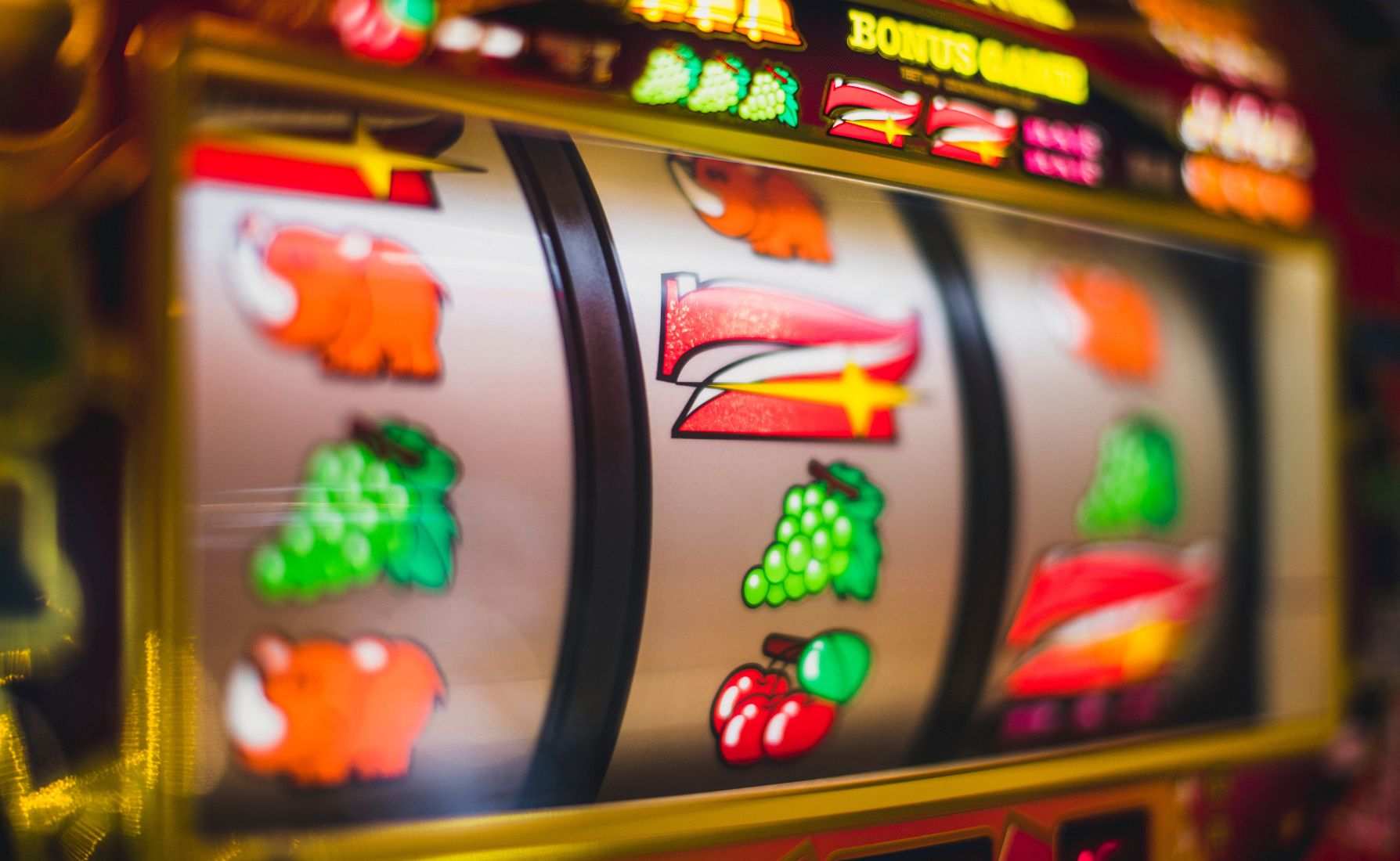 A close up of a slot machine game. 