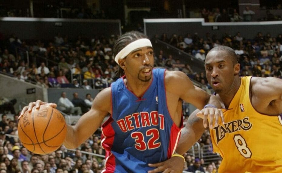 Richard Hamilton, playing for the Detroit Pistons, drives past Kobe Bryant during a Finals match in 2003. Photo by Stephen Dunn/Getty Images