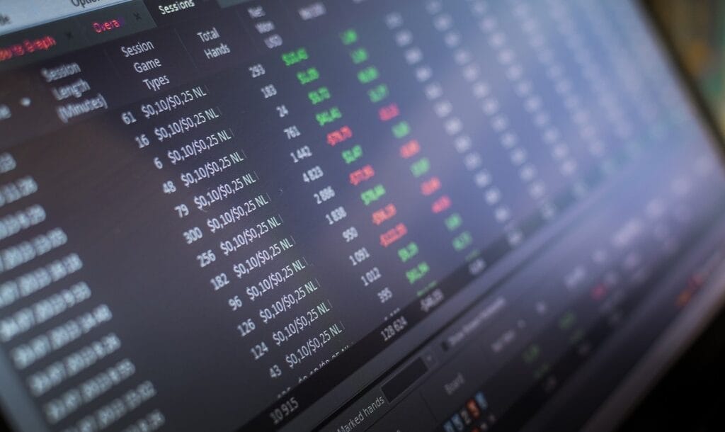 Poker statistics on the laptop screen