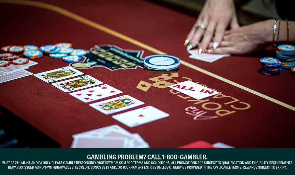 Poker Tournaments vs Cash Games